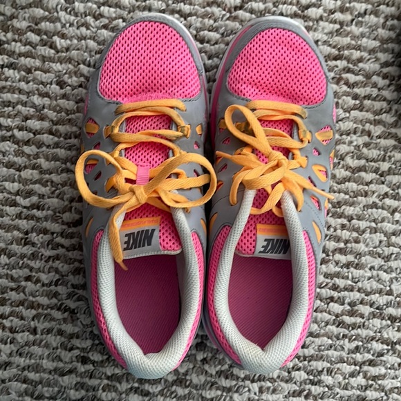 Nike Dual Fusion. Running / Training  Size 5Y - Picture 1 of 2